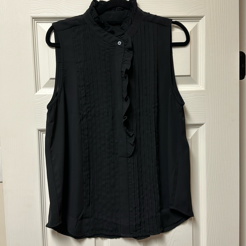 Ann Taylor sleeveless, pintuck blouse